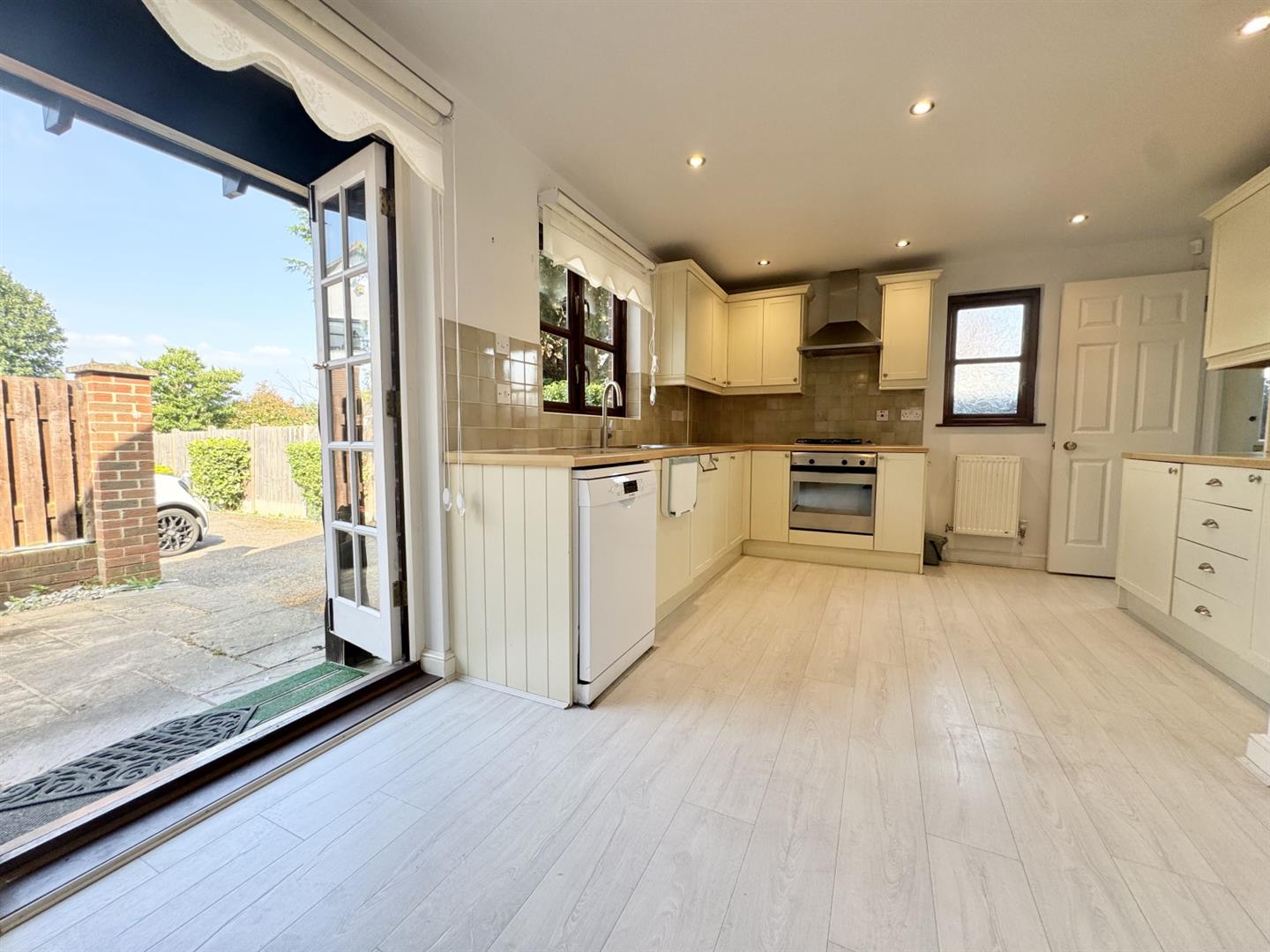 3 bed property in Bentley Mews, Enfield